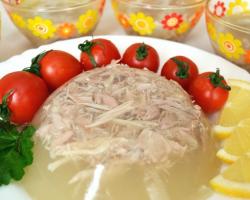 Carne in gelatina: benefici e danni al corpo, preparazione, recensioni